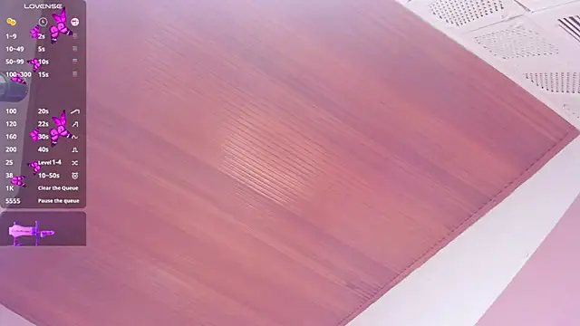 Snapshot of elodie_walker chatting on 12-21-25, 12:56 elodie walker online show from 12-21-25, 12:56
