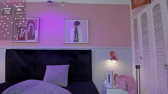 Snapshot of elodie_walker chatting on 01-13-26, 12:32 elodie walker online show from 01-13-26, 12:32