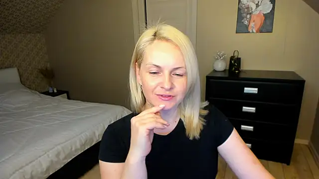 Alicee Gracee online show from 11-30-25, 07:18