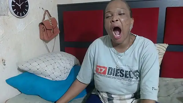 MaximTease24 online show from 03-19-26, 05:39