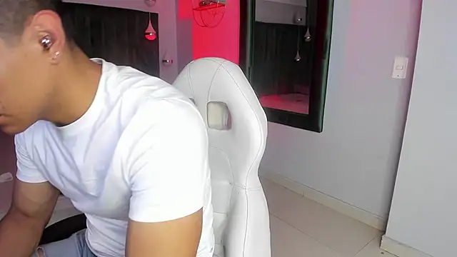 Lucii fer  online show from 11-09-25, 11:52