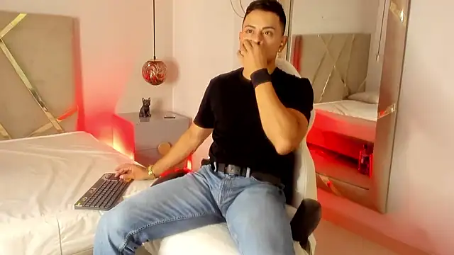 Lucii fer  online show from 11-15-25, 11:40