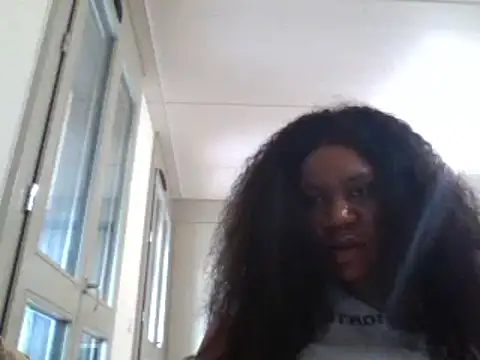 Snapshot of bonbonaumiel chatting on 12-02-24, 11:23 bonbonaumiel online show from 12-02-24, 11:23