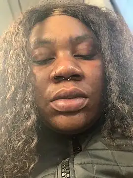 Snapshot of bonbonaumiel chatting on 12-21-24, 07:13 bonbonaumiel online show from 12-21-24, 07:13