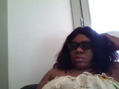 Snapshot of bonbonaumiel chatting on 01-03-25, 01:47 bonbonaumiel online show from 01-03-25, 01:47