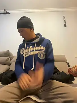 Snapshot of ngg9414 chatting on 01-10-25, 10:28 ngg9414 online show from 01-10-25, 10:28