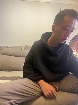 Snapshot of ngg9414 chatting on 03-05-25, 08:21 ngg9414 online show from 03-05-25, 08:21