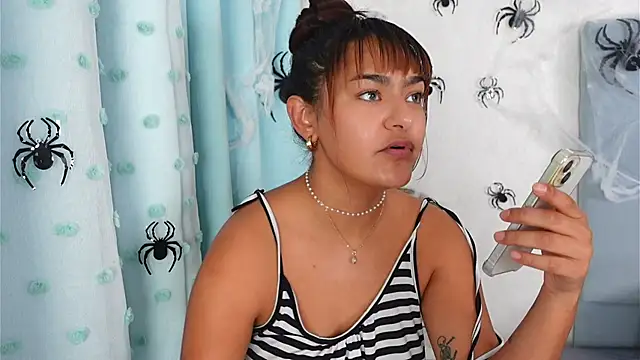 AshiaEkta1 online show from 11-18-25, 06:40