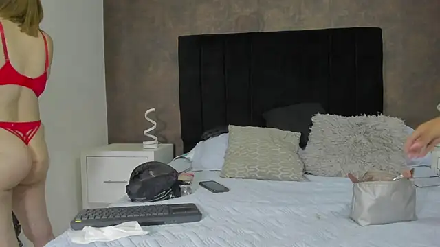 NaxaAndLexi  online show from 02-04-25, 01:16