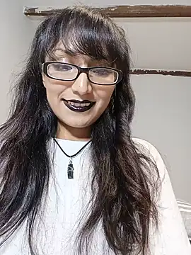 Lucy Chery online show from 05-23-26, 12:05