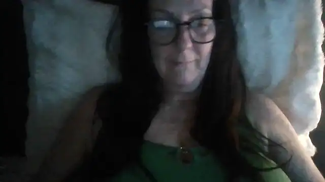 Snapshot of Tillieuk chatting on 05-02-26, 10:04 Tillieuk online show from 05-02-26, 10:04