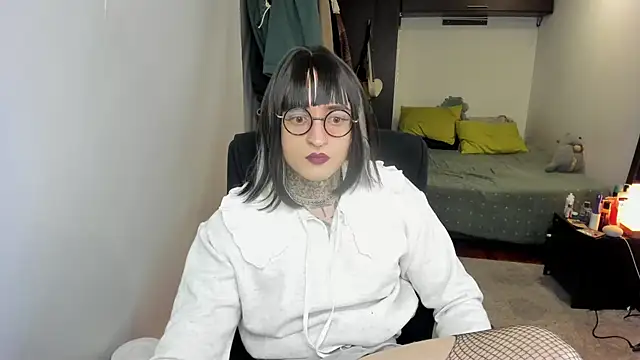 ShiiraVelkor online show from 11-24-25, 09:36