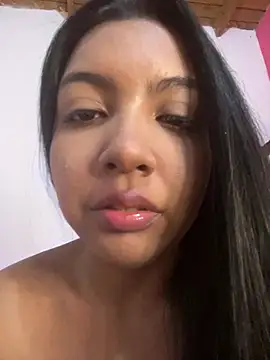 Snapshot of nicole_fisherr chatting on 05-20-26, 03:34 nicole fisherr online show from 05-20-26, 03:34