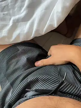 Snapshot of Rahulroy96 chatting on 01-01-25, 04:50 Rahulroy96 online show from 01-01-25, 04:50