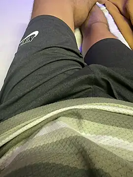 Snapshot of Rahulroy96 chatting on 01-31-25, 05:21 Rahulroy96 online show from 01-31-25, 05:21