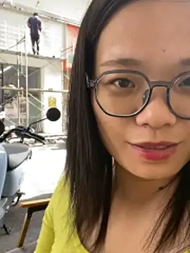 Snapshot of Bella0815 chatting on 11-10-25, 07:40 Bella0815 online show from 11-10-25, 07:40