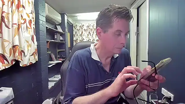 Snapshot of tilobinder chatting on 12-04-24, 01:53 tilobinder online show from 12-04-24, 01:53