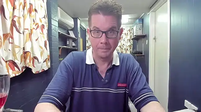 Snapshot of tilobinder chatting on 12-15-24, 04:26 tilobinder online show from 12-15-24, 04:26