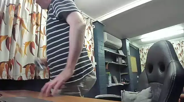 Snapshot of tilobinder chatting on 01-02-25, 01:19 tilobinder online show from 01-02-25, 01:19