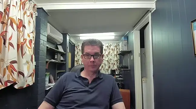 Snapshot of tilobinder chatting on 01-13-25, 02:11 tilobinder online show from 01-13-25, 02:11