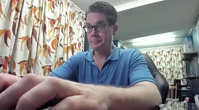 Snapshot of tilobinder chatting on 02-01-25, 01:20 tilobinder online show from 02-01-25, 01:20