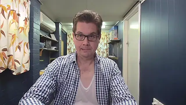 Snapshot of tilobinder chatting on 09-14-25, 01:10 tilobinder online show from 09-14-25, 01:10