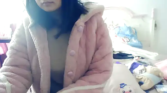 Snapshot of CN-Xiaoxi chatting on 12-08-24, 06:01 CN-Xiaoxi online show from 12-08-24, 06:01
