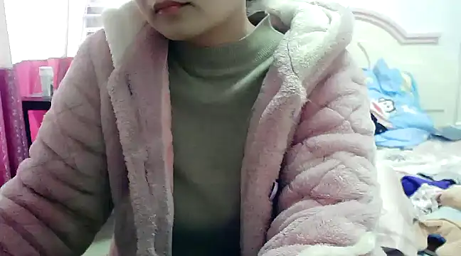 Snapshot of CN-Xiaoxi chatting on 12-12-24, 12:16 CN-Xiaoxi online show from 12-12-24, 12:16