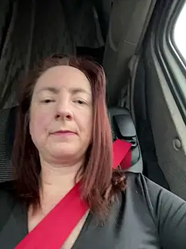 Snapshot of LouiseTswing chatting on 12-21-24, 10:06 LouiseTswing online show from 12-21-24, 10:06