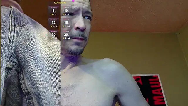 Snapshot of MasterForgedRayy chatting on 01-21-25, 08:30 MasterForgedRayy online show from 01-21-25, 08:30