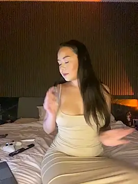 Snapshot of mayakitsune69 chatting on 10-05-25, 10:13 mayakitsune69 online show from 10-05-25, 10:13