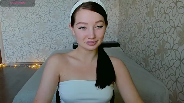 Snapshot of Lissa_Cristal chatting on 05-24-26, 11:26 Lissa Cristal online show from 05-24-26, 11:26