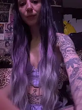 Snapshot of MissMidnightUK chatting on 12-05-25, 12:08 MissMidnightUK online show from 12-05-25, 12:08