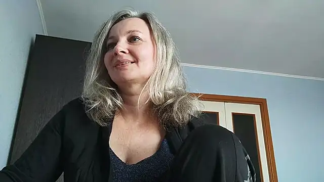 EdithManning online show from 03-11-26, 12:33