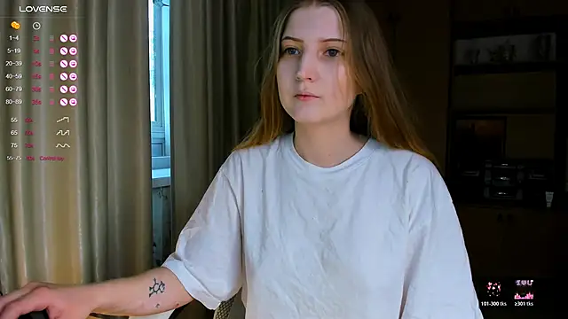 Snapshot of princessaalicc chatting on 11-19-25, 11:32 princessaalicc online show from 11-19-25, 11:32