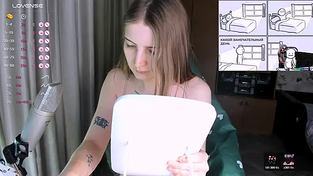 Snapshot of princessaalicc chatting on 11-28-25, 12:08 princessaalicc online show from 11-28-25, 12:08