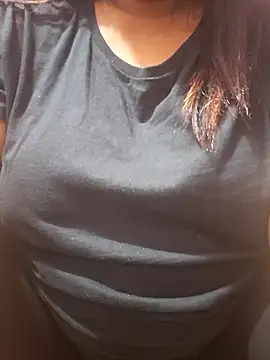 Snapshot of Hot-Anuska chatting on 01-06-26, 05:49 Hot-Anuska online show from 01-06-26, 05:49