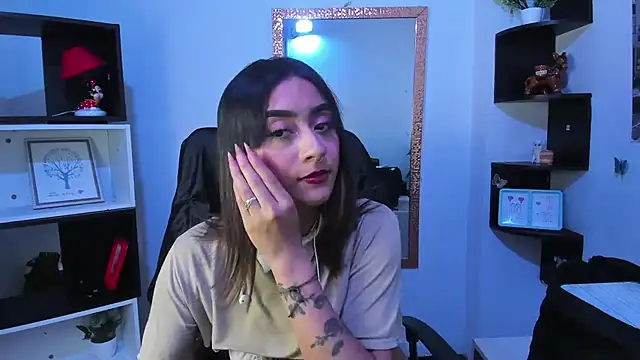 Snapshot of Miaa_Thopmson chatting on 10-28-25, 09:28 Miaa Thopmson online show from 10-28-25, 09:28