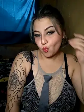 Snapshot of iDogrose21 chatting on 11-12-25, 11:36 iDogrose21 online show from 11-12-25, 11:36