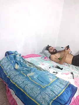 Snapshot of iDogrose21 chatting on 11-22-25, 02:43 iDogrose21 online show from 11-22-25, 02:43