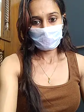 Snapshot of Oleevia chatting on 10-12-25, 06:56 Oleevia online show from 10-12-25, 06:56