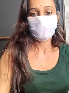 Snapshot of Oleevia chatting on 11-21-25, 09:19 Oleevia online show from 11-21-25, 09:19