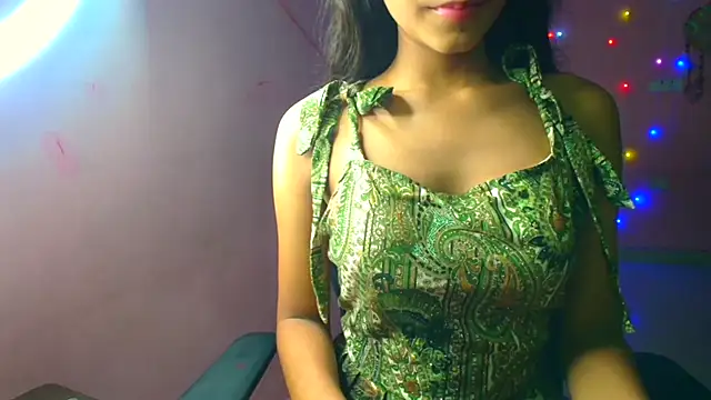 Snapshot of Chandani-Love chatting on 10-23-25, 06:23 Chandani-Love online show from 10-23-25, 06:23