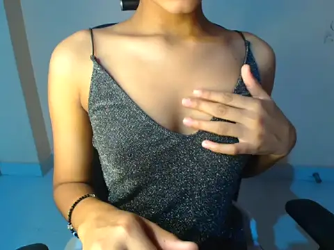 Snapshot of Chandani-Love chatting on 04-28-26, 08:41 Chandani-Love online show from 04-28-26, 08:41