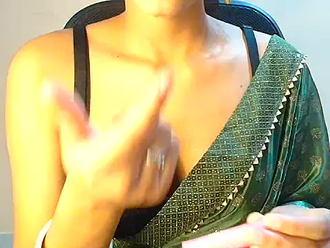 Snapshot of Chandani-Love chatting on 05-23-26, 07:02 Chandani-Love online show from 05-23-26, 07:02