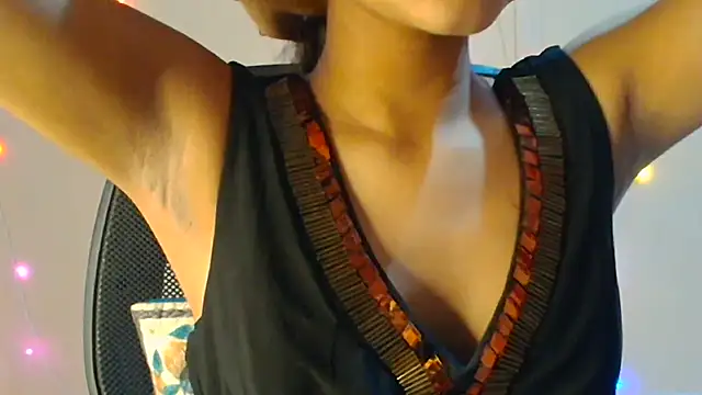 Snapshot of Chandani-Love chatting on 06-01-26, 03:25 Chandani-Love online show from 06-01-26, 03:25