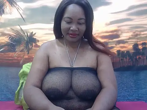 Snapshot of chubbydoll122 chatting on 05-31-26, 03:47 chubbydoll122 online show from 05-31-26, 03:47
