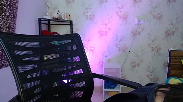Snappy girl online show from 03-31-26, 11:21