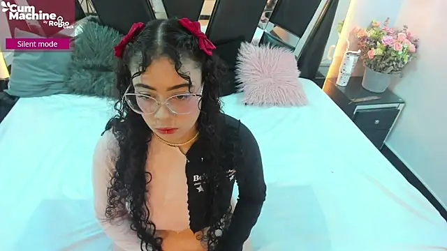 antonelllepiercee online show from 10-10-25, 11:31