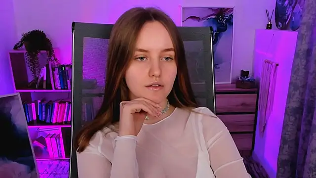 KellyPoter online show from 02-20-25, 12:47